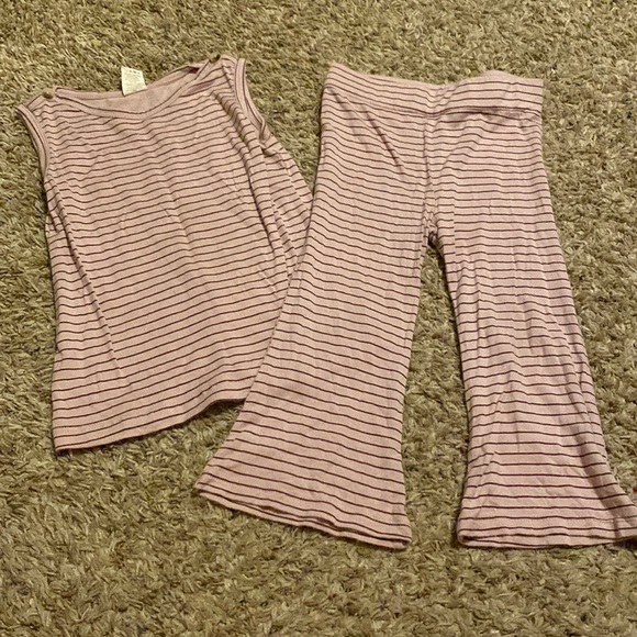 flare leg pant mini purple stripe
bamboo - 2T & Tank - Picture 1 of 3